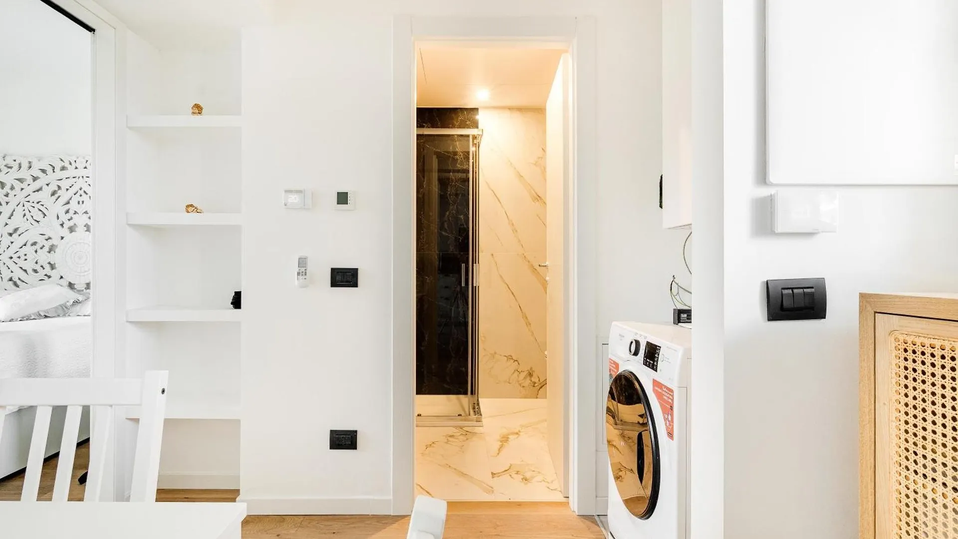 米兰Certosa District - Modern Flat & Free Box Parking公寓 0*, 米兰