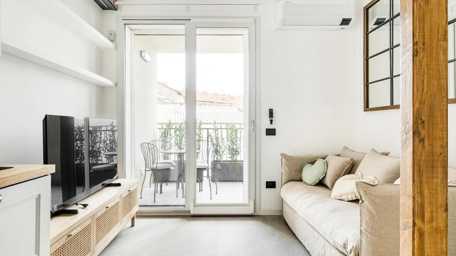 米兰Certosa District - Modern Flat & Free Box Parking公寓 0*, 米兰 意大利